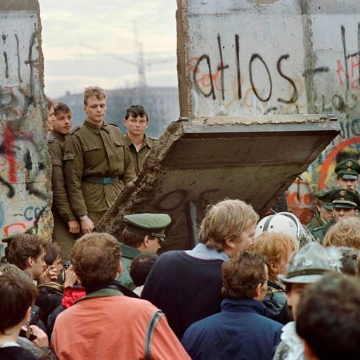 Berlin Wall: Germany remembers the tyranny - and the lives ripped apart
                       
                              Berlin Wall: Germany remembers the tyranny - and the lives ripped apart